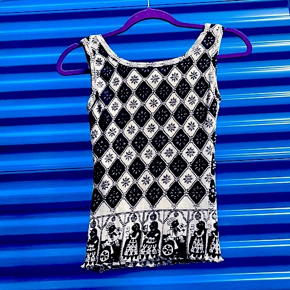 🍒 BOGO 🍒 Vintage Diamond & Symbolic pattern Tank - Picture 5 of 5
